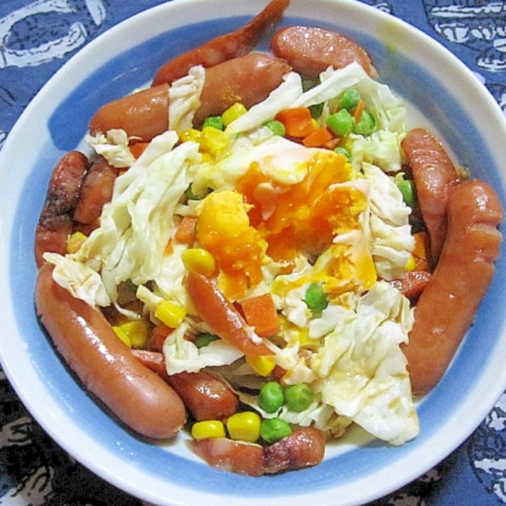 たまごと野菜とソーセージのレンジ蒸し